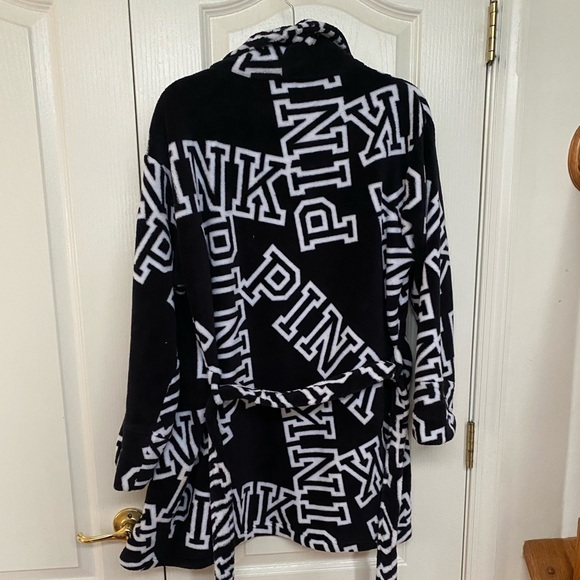 Classic “PINK” Robe - Picture 5 of 6